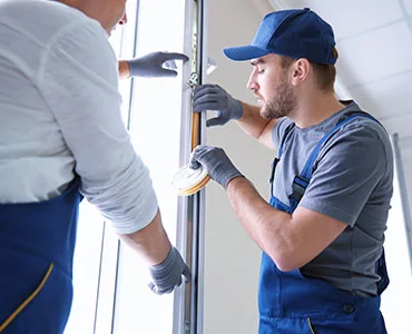 glass repair experts in Meadow Woods, FL