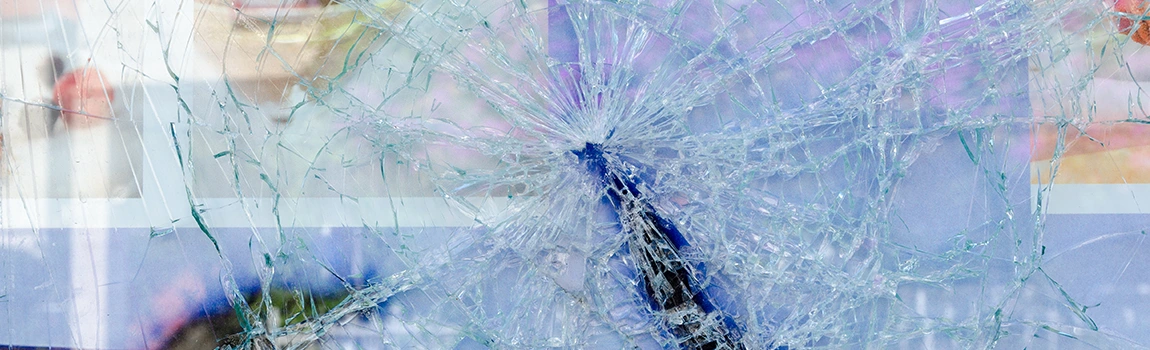 Window Broken Glass Repair in Meadow Woods, FL