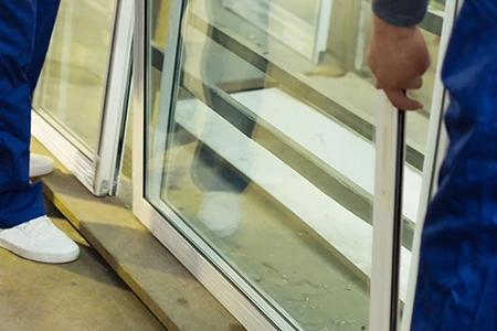 Commercial Glass Repair Technician in Meadow Woods, FL