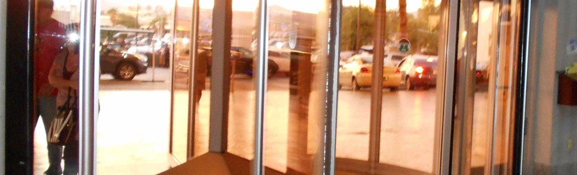 Storefront Glass Repair Cost in Meadow Woods, FL